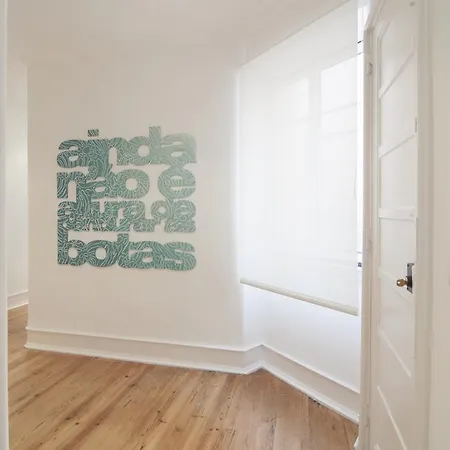 Flattered To Be In Appartement *