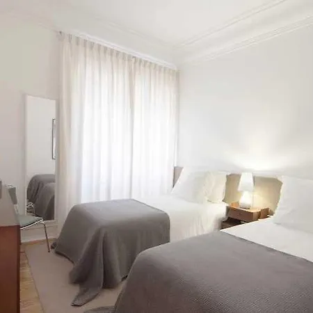 Flattered To Be In Appartement