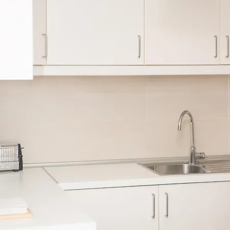 フラッタード トゥ ビー リスボン