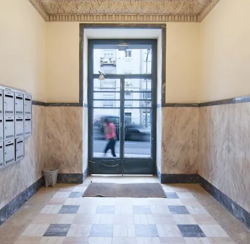 شقة Flattered To Be In *