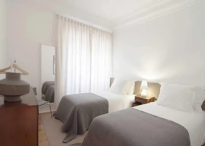 Flattered To Be In شقة