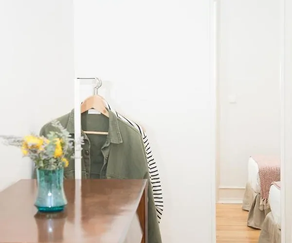 شقة Flattered To Be In