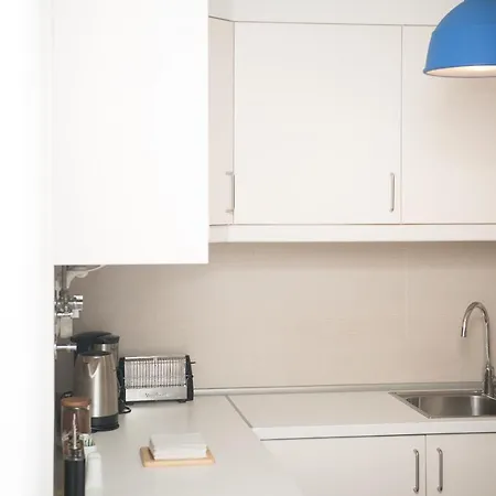 Flattered To Be In Appartement Lissabon