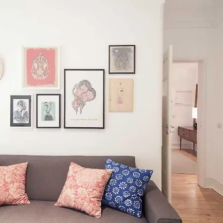 Flattered To Be In Apartment Lisbon